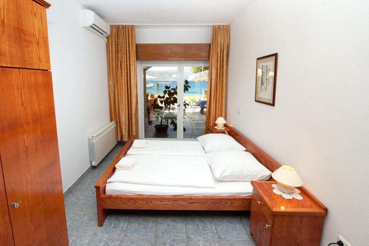Apartments By The Sea Slatine, Ciovo - 10435 외부 사진